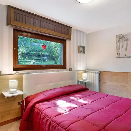 Lalla Villa *