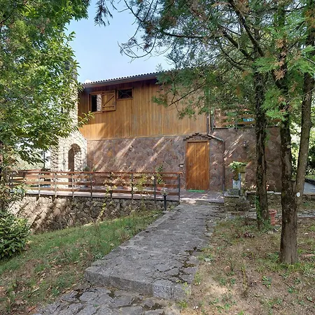 Lalla Villa *