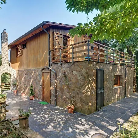Lalla Villa *